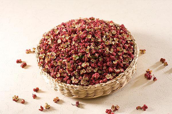 XUYÊN TIÊU